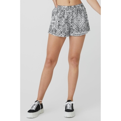 Alo Yoga Bandana Stride Kurze Hose Damen Weiß | WMOLFN143