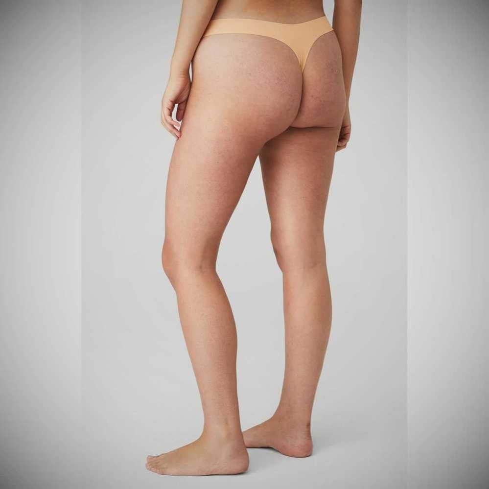 Alo Yoga Airbrush Invisible Tanga Unterwäsche Damen Champagne | LZNBCV069