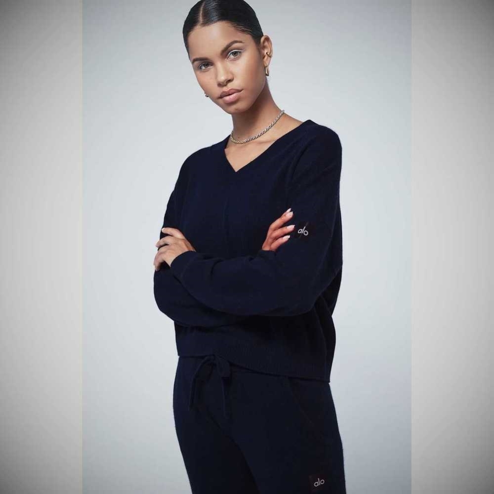 Alo Yoga Cashmere Jet Set V-Neck Pullover Damen Navy | AFCSQB245