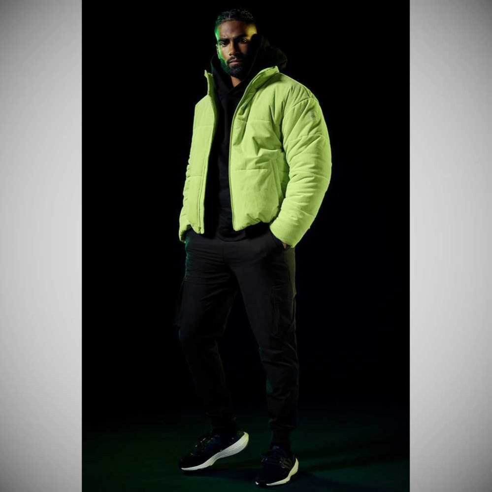 Alo Yoga Corduroy Stage Puffer Oberbekleidung Herren Celery | SAWQCJ041