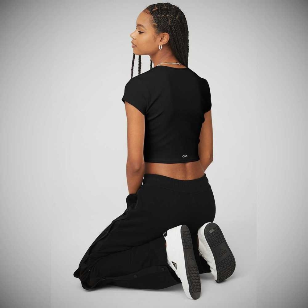 Alo Yoga Gerippt Cropped Savvy Crop Tops Damen Schwarz | TOPRHQ593