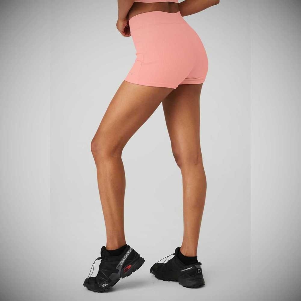 Alo Yoga Goddess Gerippt High-Taille Hot Kurze Hose Damen Rosa | WFXRUJ432