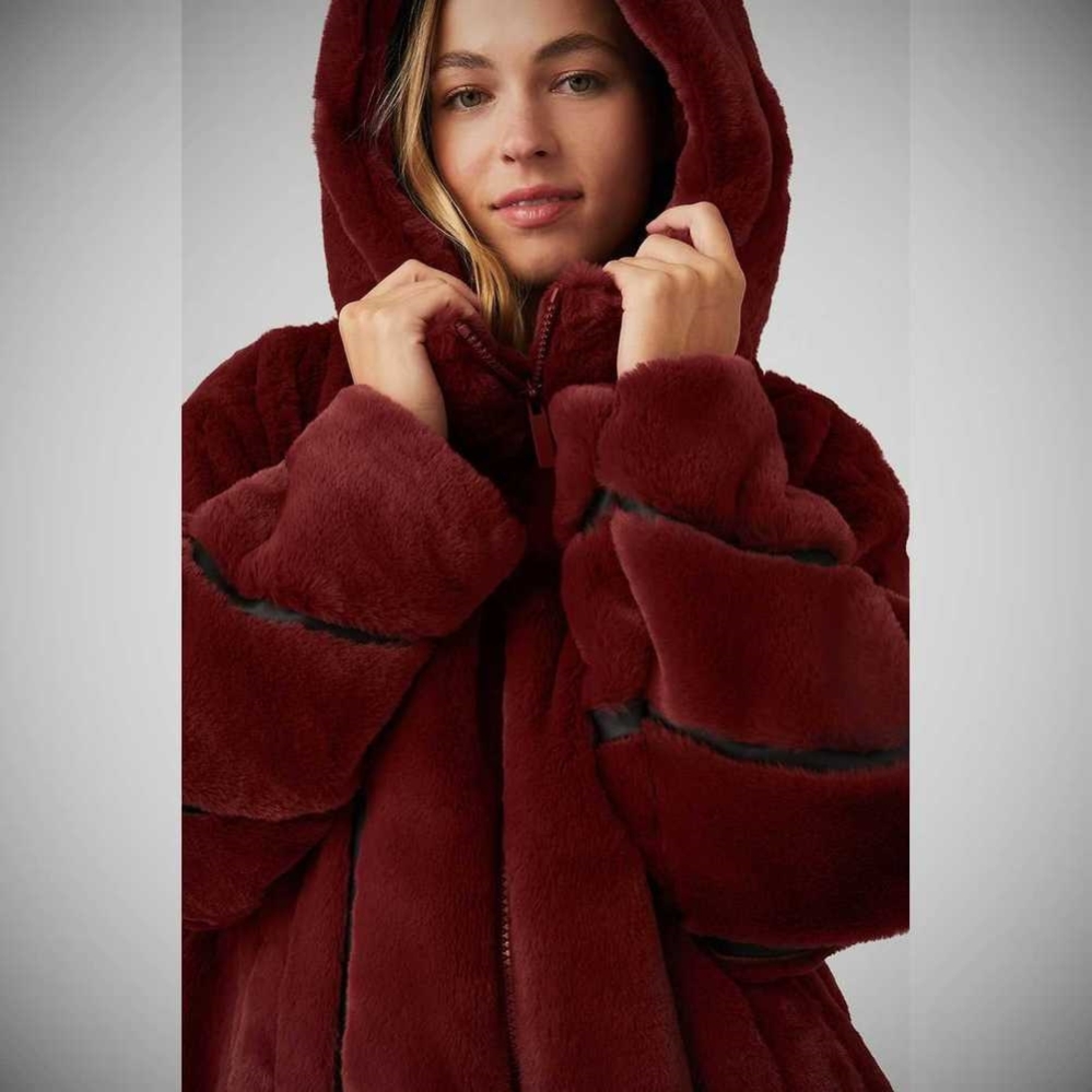 Alo Yoga Knock Out Faux Fur Jacke Damen Rot | IBVGOL702