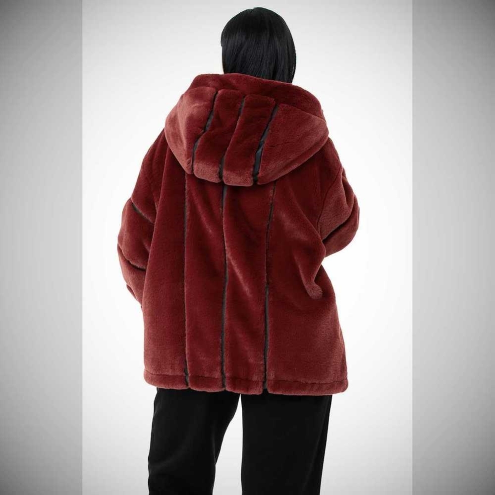 Alo Yoga Knock Out Faux Fur Jacke Damen Rot | IBVGOL702