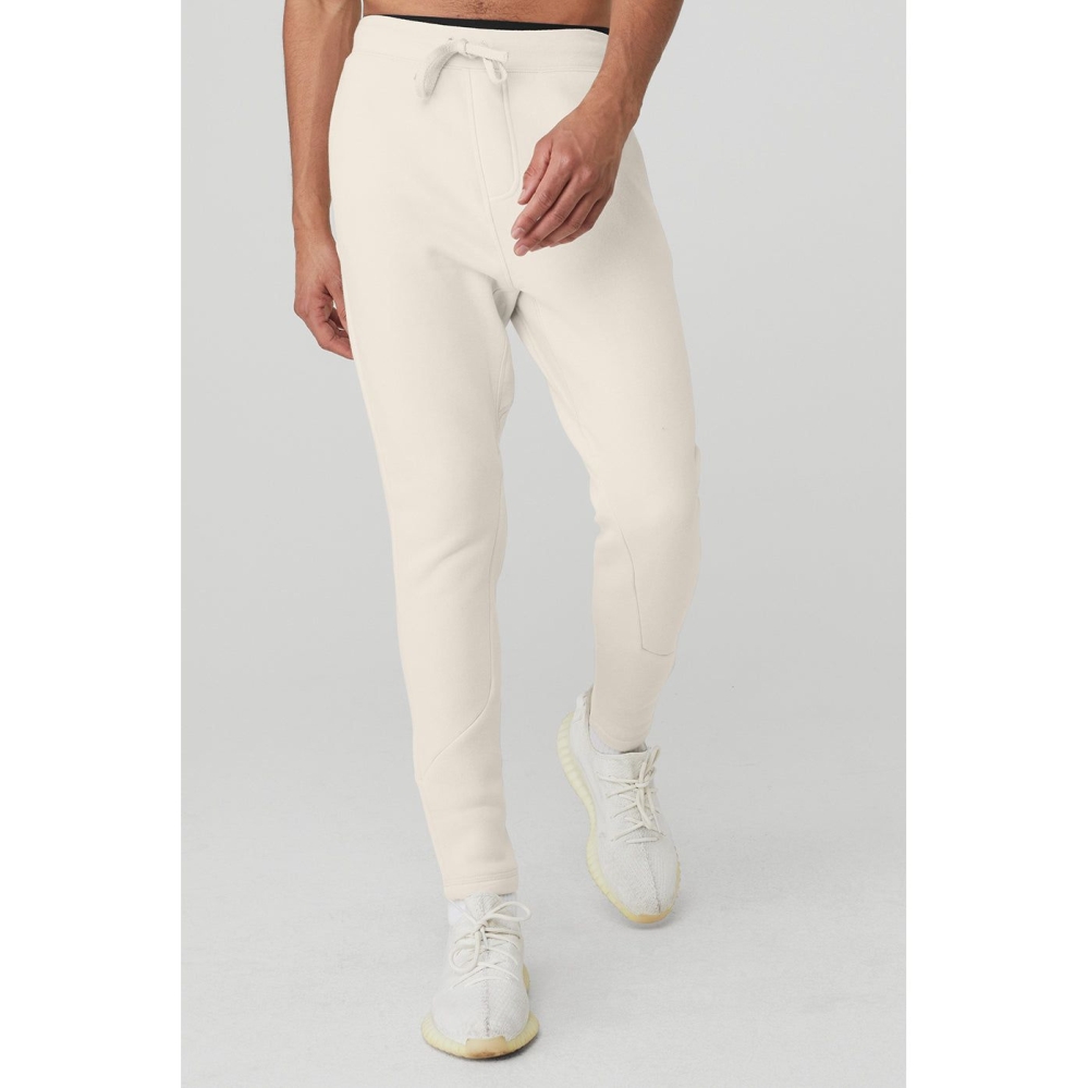 Alo Yoga The Triumph Sweathose Herren Beige | SOWZYC857