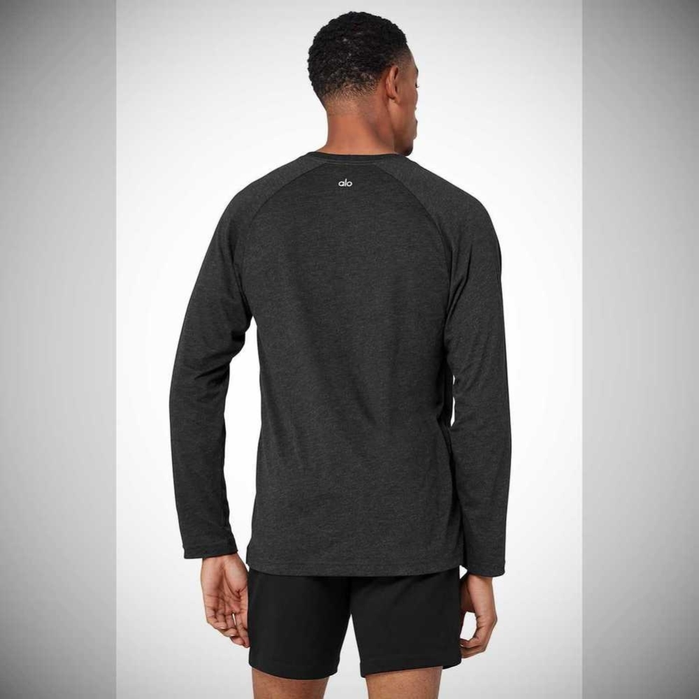 Alo Yoga Triumph Tee Long Sleeve Herren Schwarz | HTBMCX280